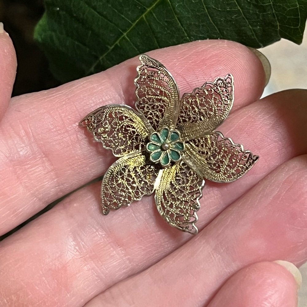 Antique Ornate Flower Pin/Brooch